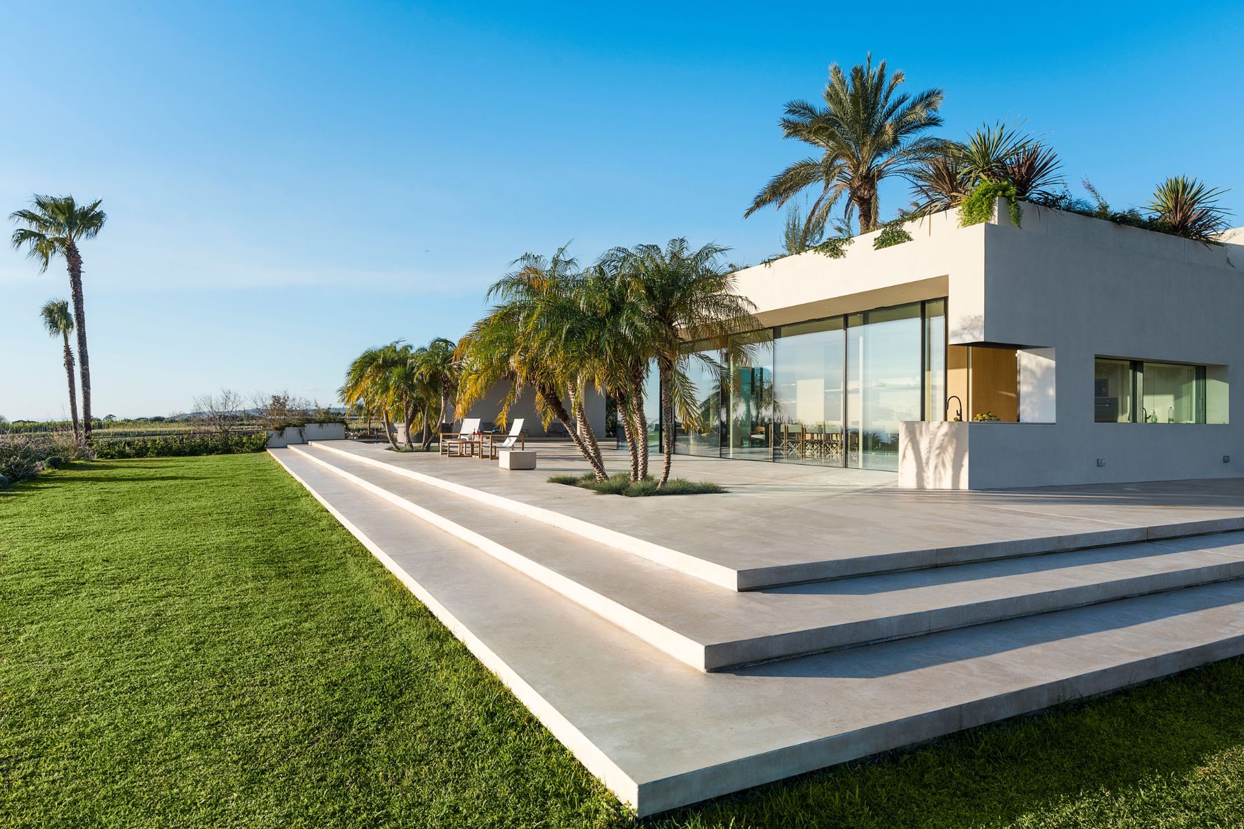 Hermosa villa photo.